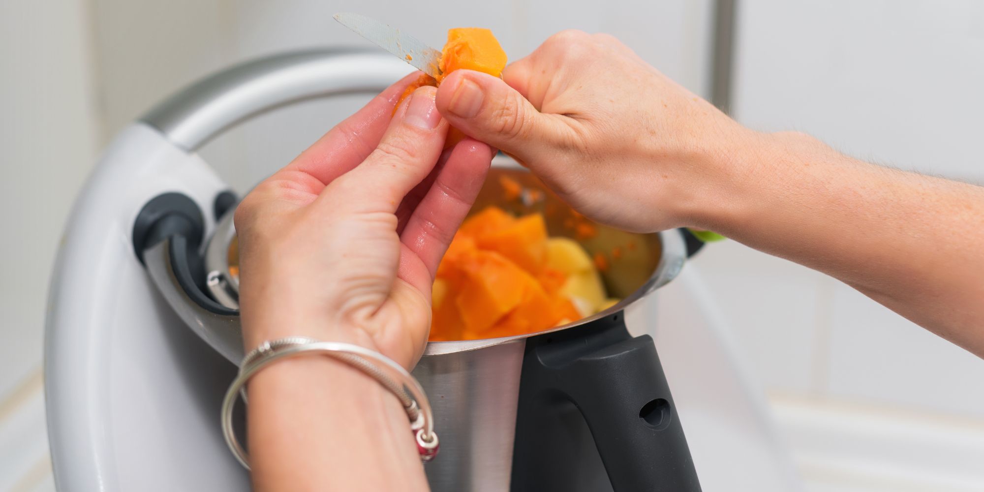 Découpe de légumes et utilisation d'un robot cuisine