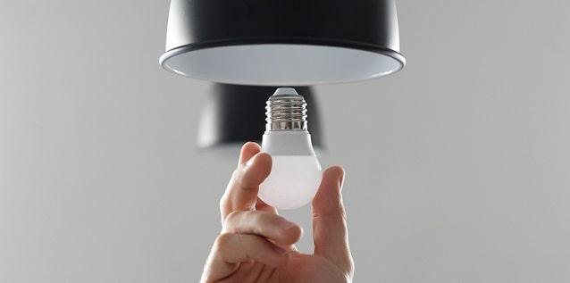 Remplacement d'une ampoule qui clignote