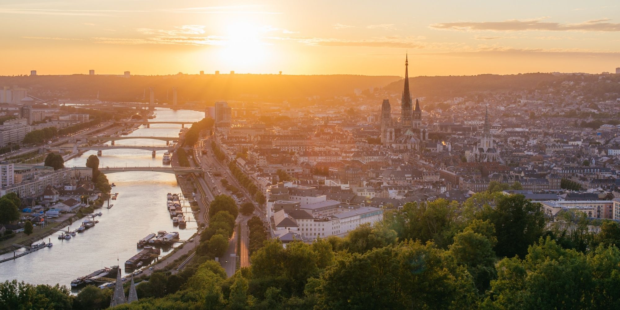 ville de rouen en normandie