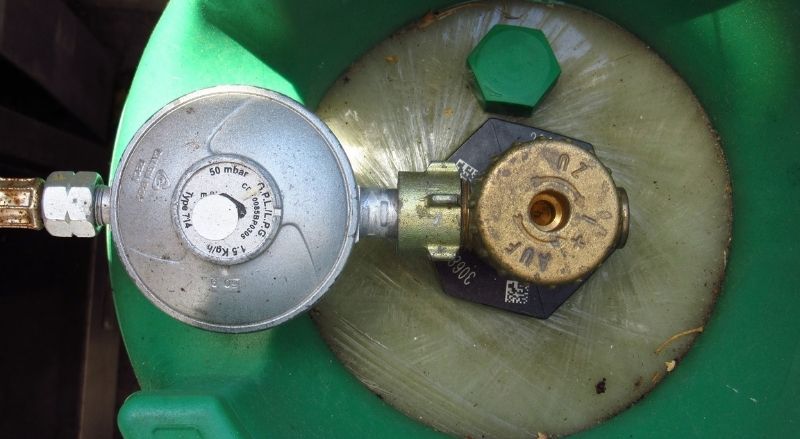 bouteille de gaz branchée