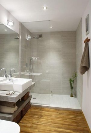 douche italienne dans petite salle de bain