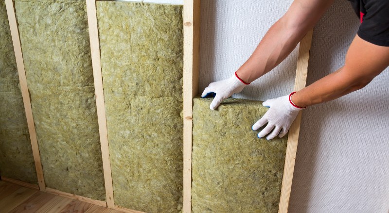 isolation des murs d'une maison
