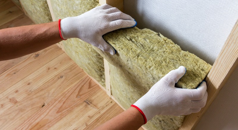 isolation des murs d'une maison