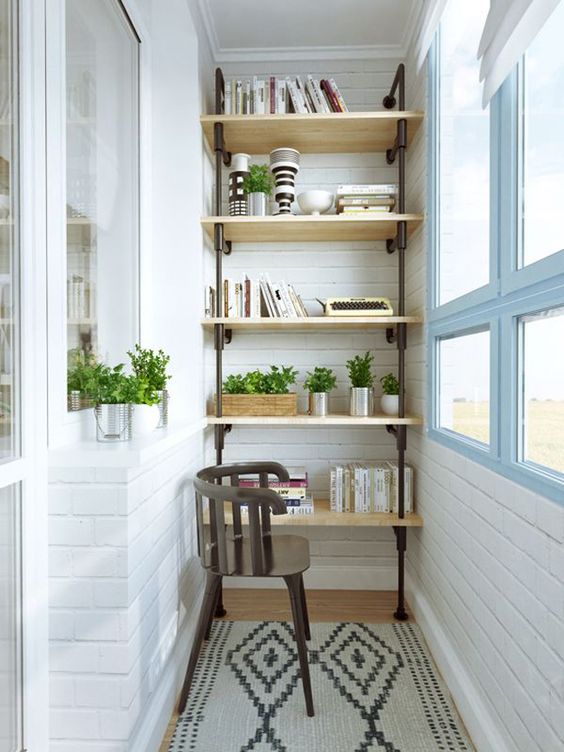 bibliothèque dans une loggia