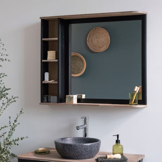 miroir tablette dans une salle de bain
