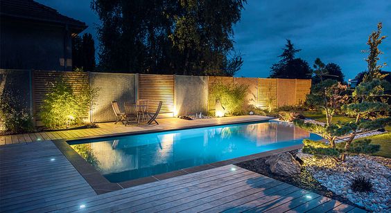 éclairage de la piscine