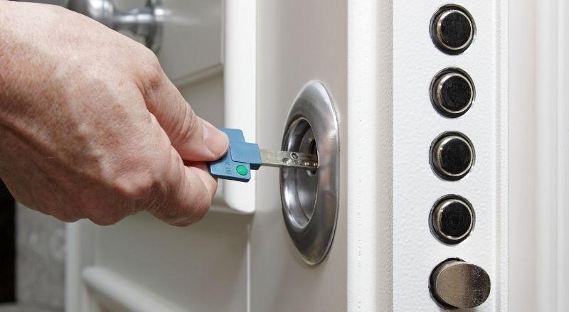 serrure d'une porte blindée